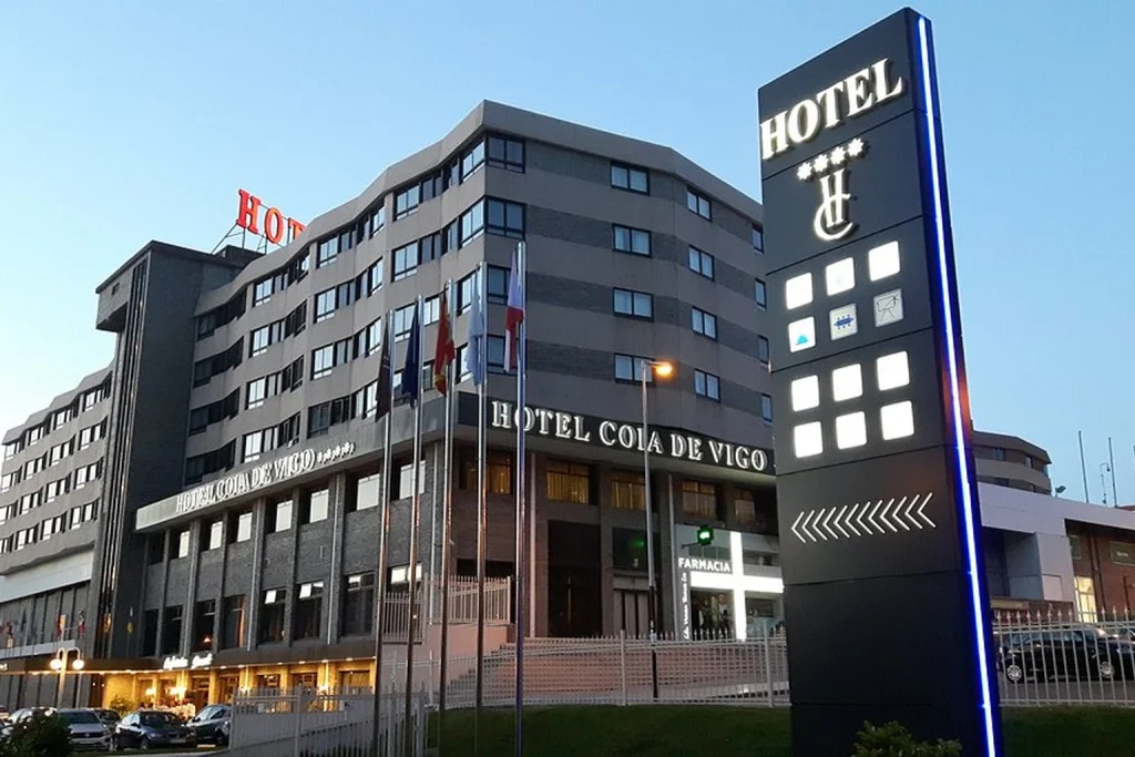 Fachada del Hotel Coia de Vigo, proyecto de equipamiento profesional para hostelería realizado por Curras y Salgado