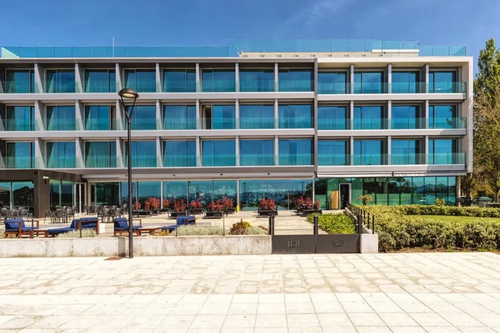l Noa Boutique Hotel, proyecto de equipamiento profesional para hostelería realizado por Curras y Salgado