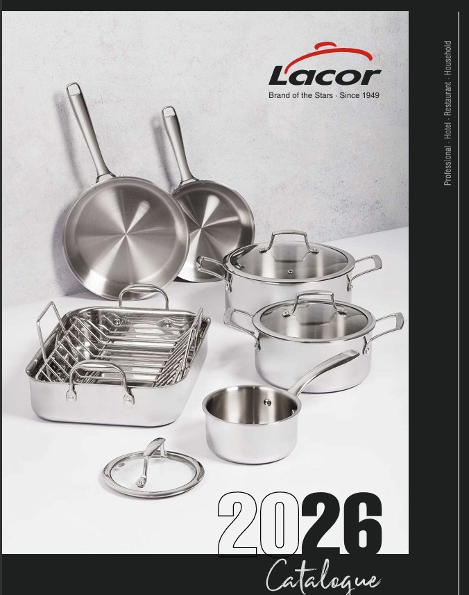 Portada del catálogo Lacor 2026 de menaje profesional para hostelería con sartenes, ollas, cacerolas, cazos y rustideras de acero inoxidable.